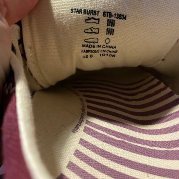 Taos Canvas Starburst Sneaker Burgandy Maroon EUC Size 8 - Picture 4 of 4